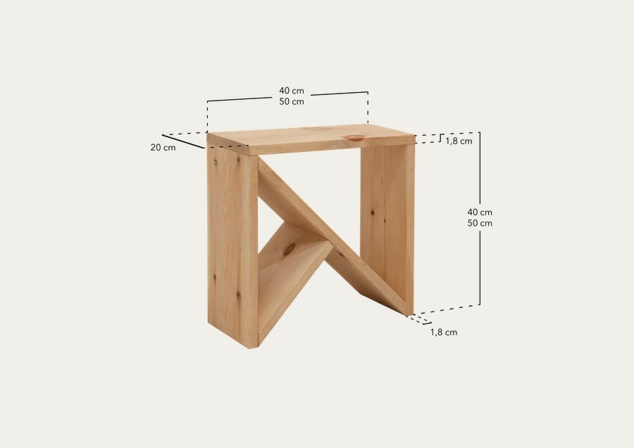 Table de chevet ou table d'appoint en bois massif ton naturel de différentes tailles